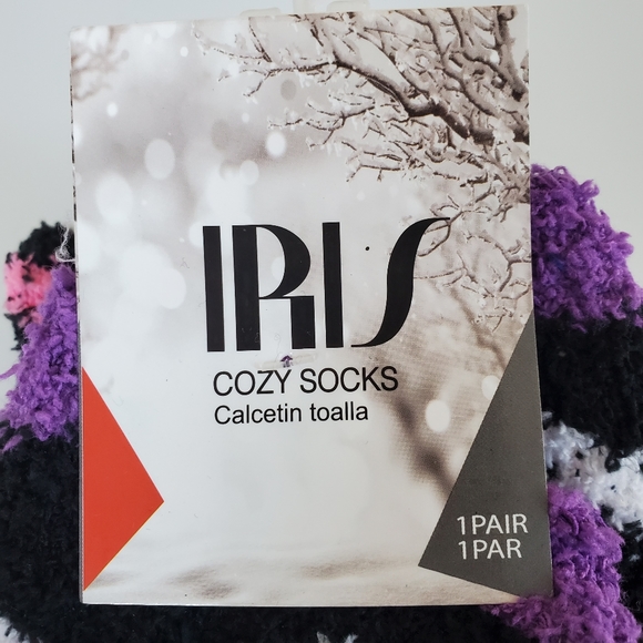 Iris fuzzy cozy socks NWT - Picture 3 of 4